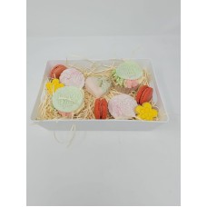 Mothers Day Cupcake and biscuit personalised Tray