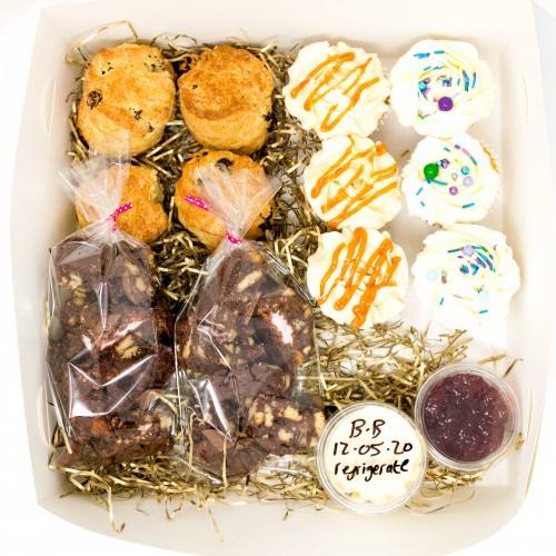 The Large Mixed Selection Bakeryboxx